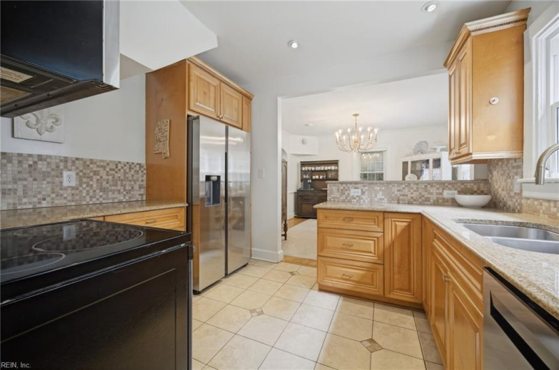 Photo 5 of 29 residential for sale in Norfolk virginia