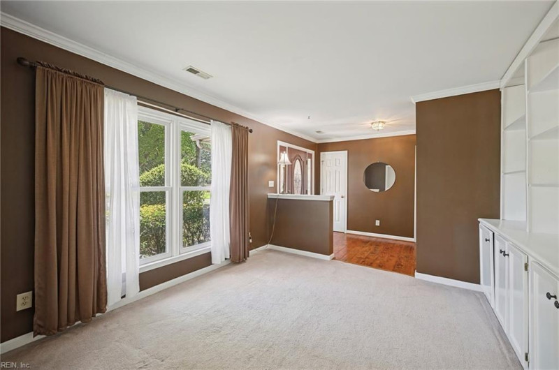 Photo 10 of 30 residential for sale in Suffolk virginia