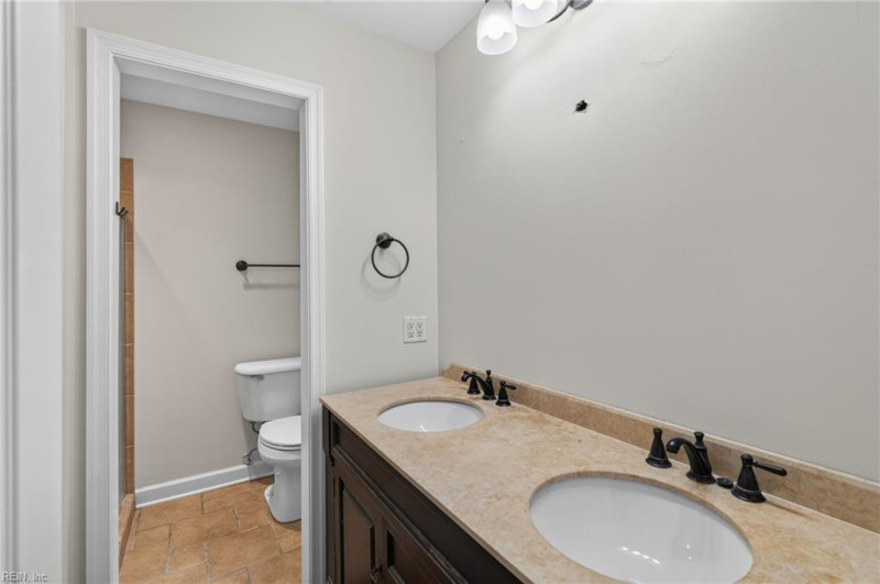 Photo 20 of 39 residential for sale in York County virginia