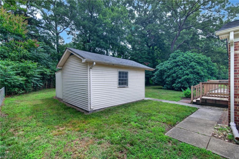 Photo 32 of 39 residential for sale in York County virginia