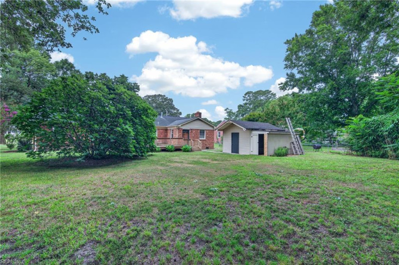 Photo 33 of 39 residential for sale in York County virginia