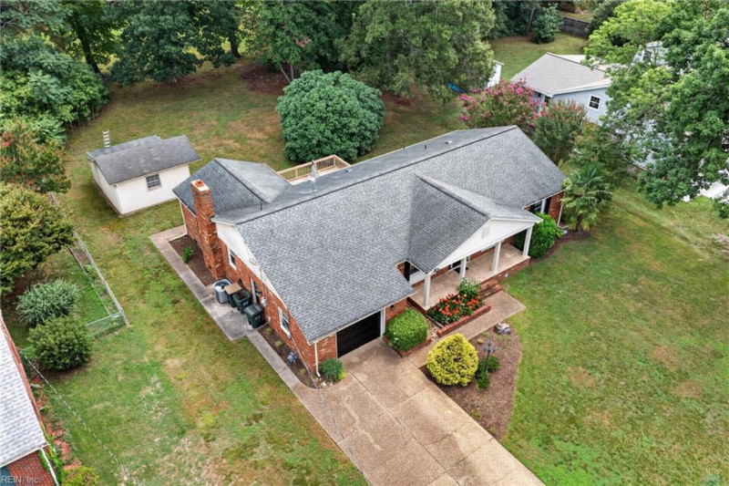 Photo 35 of 39 residential for sale in York County virginia
