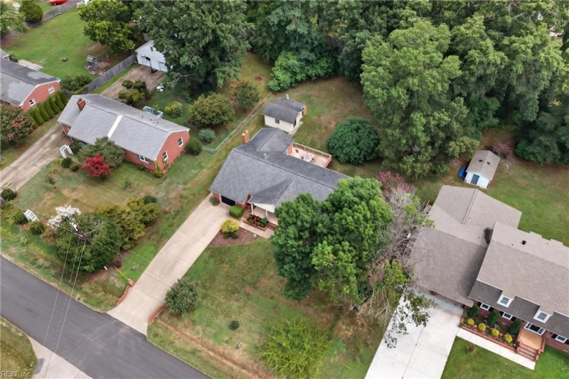 Photo 36 of 39 residential for sale in York County virginia