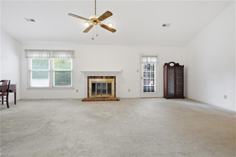 Photo 4 of 17 residential for sale in Hampton virginia Photo 4 of 17 residential for sale in Hampton virginia