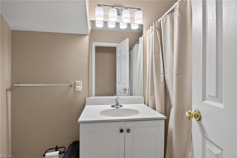 Photo 32 of 50 residential for sale in Suffolk virginia Photo 32 of 50 residential for sale in Suffolk virginia
