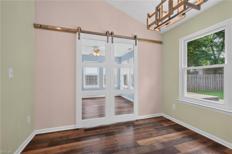 Photo 12 of 25 residential for sale in Chesapeake virginia