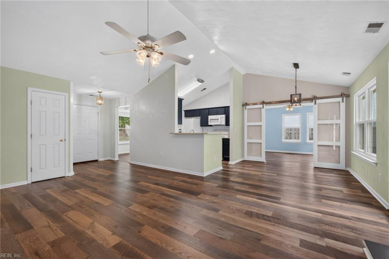 Photo 6 of 25 residential for sale in Chesapeake virginia