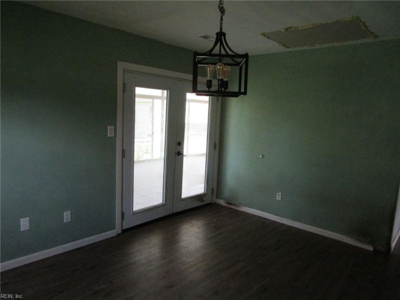 Photo 12 of 21 residential for sale in Hampton virginia