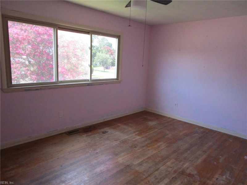 Photo 19 of 21 residential for sale in Hampton virginia