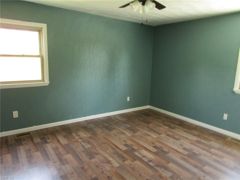 Photo 20 of 21 residential for sale in Hampton virginia