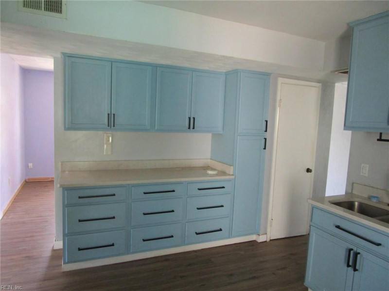 Photo 9 of 21 residential for sale in Hampton virginia