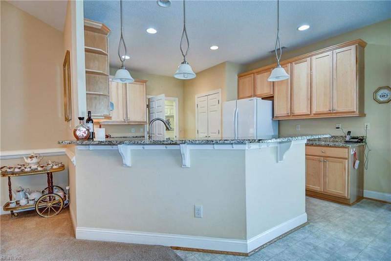 Photo 11 of 43 residential for sale in Chesapeake virginia