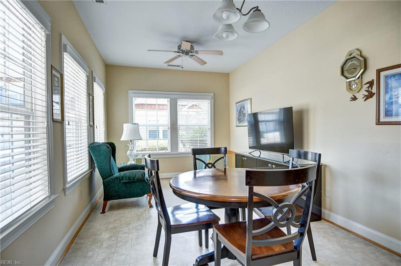Photo 13 of 43 residential for sale in Chesapeake virginia