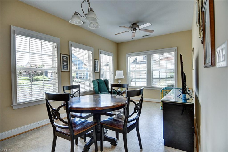 Photo 14 of 43 residential for sale in Chesapeake virginia