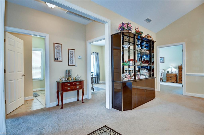 Photo 20 of 43 residential for sale in Chesapeake virginia