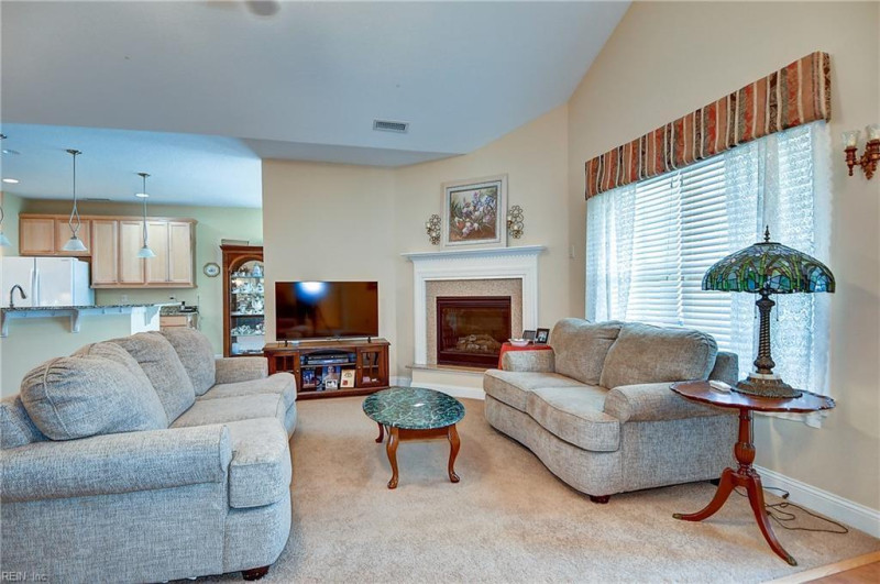 Photo 3 of 43 residential for sale in Chesapeake virginia