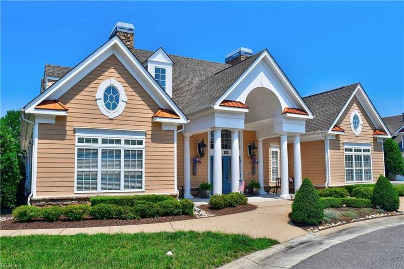 Photo 35 of 43 residential for sale in Chesapeake virginia