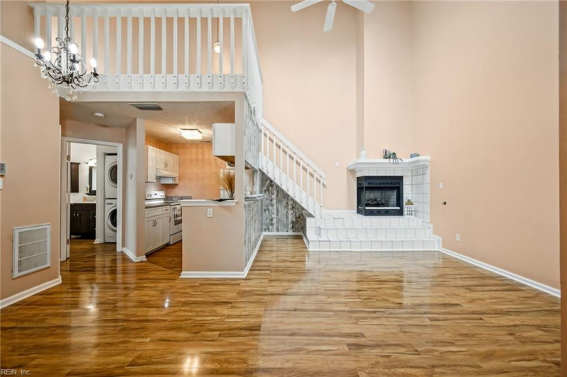 Photo 5 of 30 residential for sale in Virginia Beach virginia