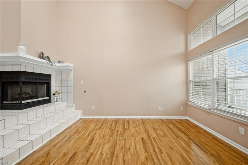 Photo 7 of 30 residential for sale in Virginia Beach virginia
