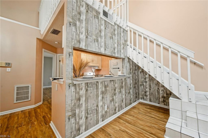 Photo 9 of 30 residential for sale in Virginia Beach virginia