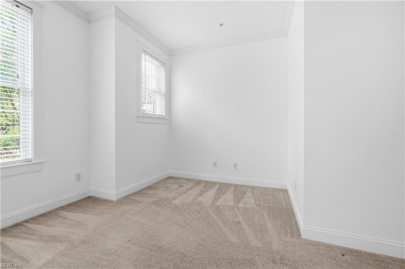 Photo 13 of 37 residential for sale in Norfolk virginia