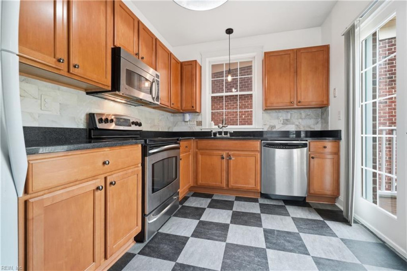 Photo 15 of 37 residential for sale in Norfolk virginia