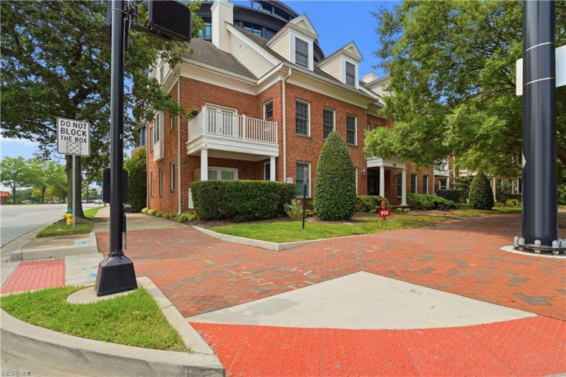 Photo 2 of 37 residential for sale in Norfolk virginia