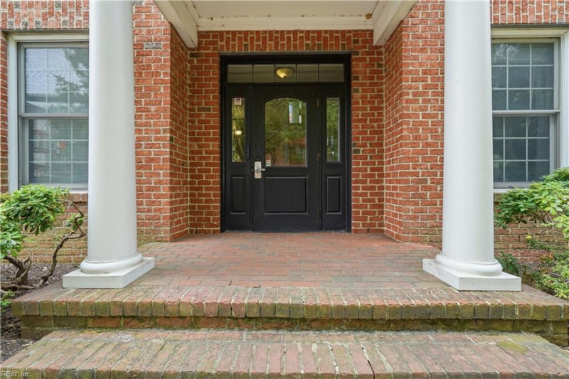 Photo 3 of 37 residential for sale in Norfolk virginia