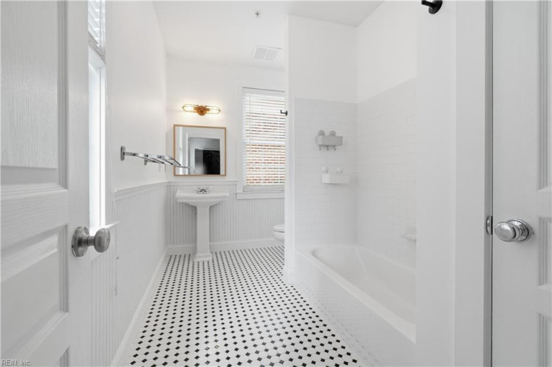 Photo 32 of 37 residential for sale in Norfolk virginia