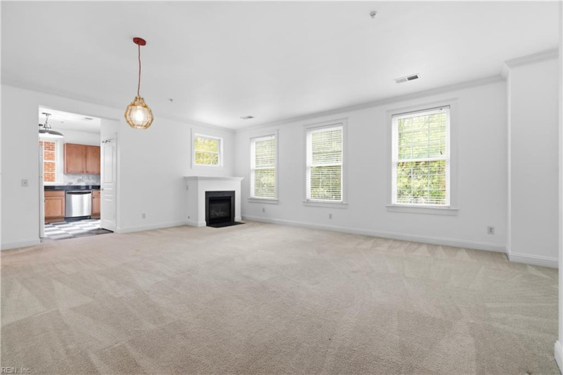 Photo 7 of 37 residential for sale in Norfolk virginia