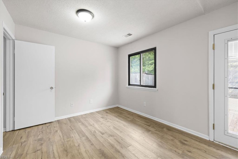 Photo 20 of 39 residential for sale in Virginia Beach virginia