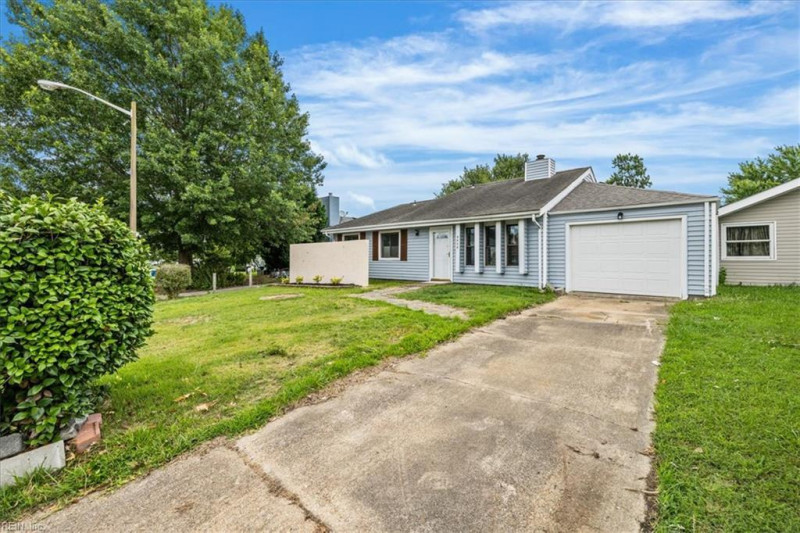 Photo 3 of 39 residential for sale in Virginia Beach virginia