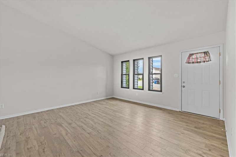Photo 7 of 39 residential for sale in Virginia Beach virginia