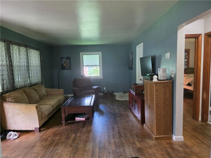 Photo 2 of 10 residential for sale in Chesapeake virginia Photo 2 of 10 residential for sale in Chesapeake virginia