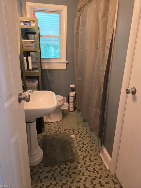 Photo 6 of 10 residential for sale in Chesapeake virginia Photo 6 of 10 residential for sale in Chesapeake virginia