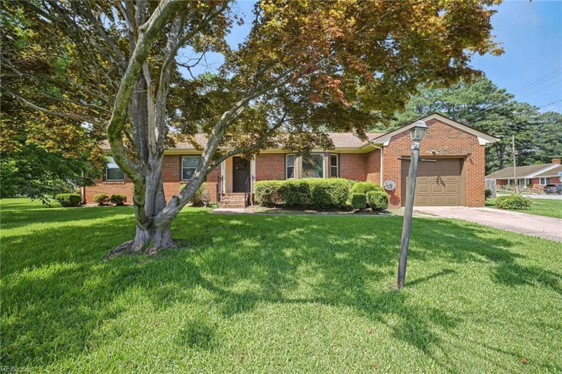 Photo 1 of 34 residential for sale in Chesapeake virginia