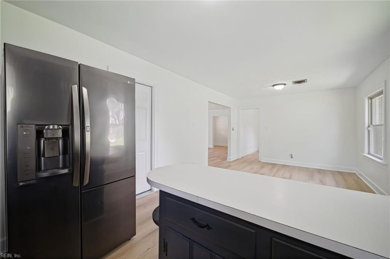 Photo 13 of 34 residential for sale in Chesapeake virginia