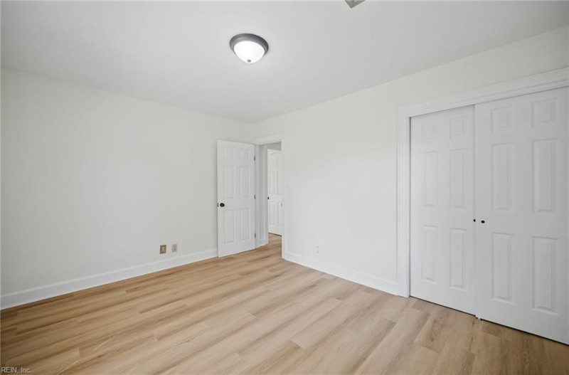 Photo 23 of 34 residential for sale in Chesapeake virginia