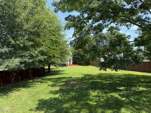 Photo 2 of 13 residential for sale in Chesapeake virginia