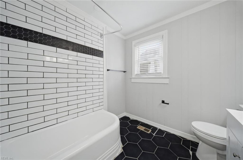 Photo 24 of 38 residential for sale in Hampton virginia