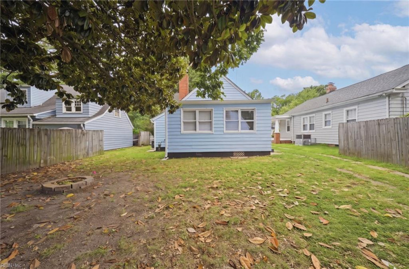Photo 28 of 38 residential for sale in Hampton virginia
