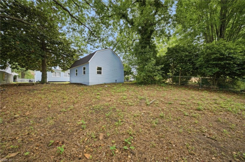 Photo 29 of 38 residential for sale in Hampton virginia