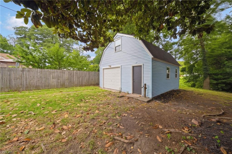 Photo 31 of 38 residential for sale in Hampton virginia