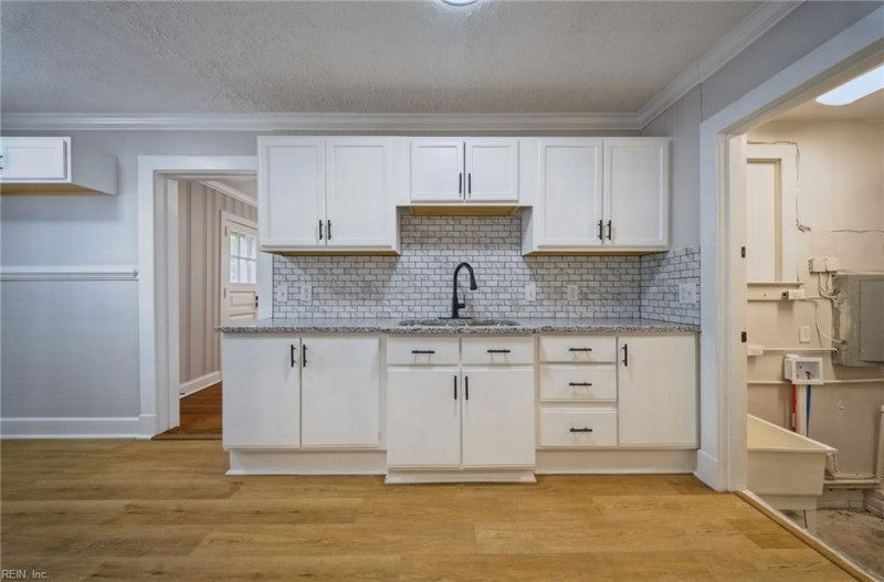 Photo 5 of 38 residential for sale in Hampton virginia