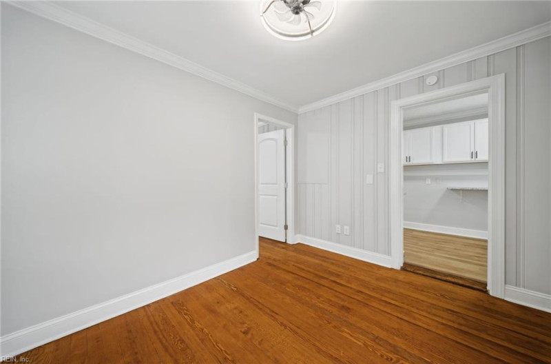 Photo 7 of 38 residential for sale in Hampton virginia