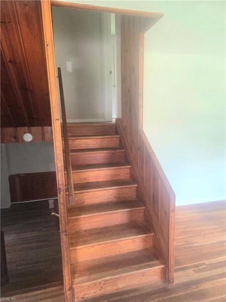Photo 3 of 14 residential for sale in Portsmouth virginia