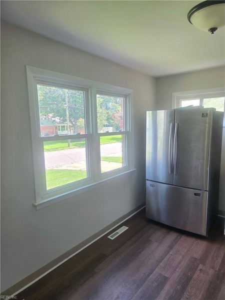 Photo 8 of 14 residential for sale in Portsmouth virginia