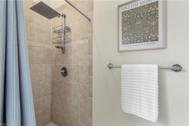 Photo 17 of 31 residential for sale in Norfolk virginia Photo 17 of 31 residential for sale in Norfolk virginia