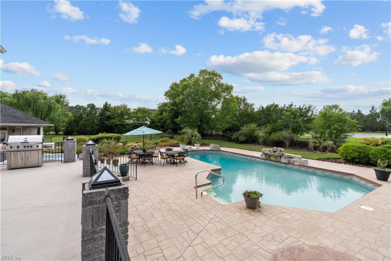 Photo 14 of 50 residential for sale in Virginia Beach virginia