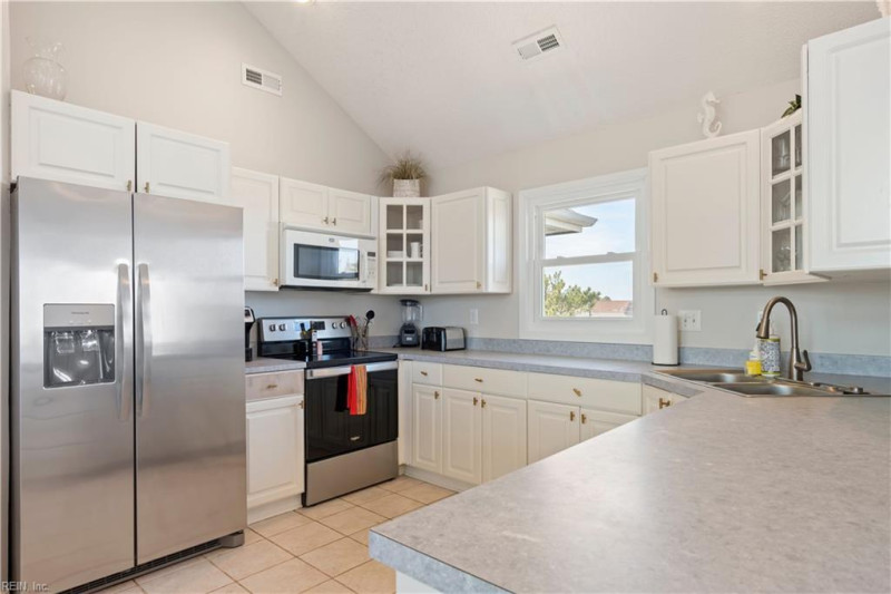 Photo 14 of 50 residential for sale in Virginia Beach virginia
